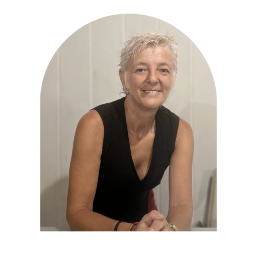 Monica catala terapeuta holistica creadora del programa hablandoclaro